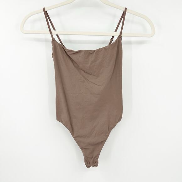 Skims Womens Fits Everybody Scoop Neck Thong Cami Bodysuit Size‎ XXS/XS Brown - Picture 1 of 4